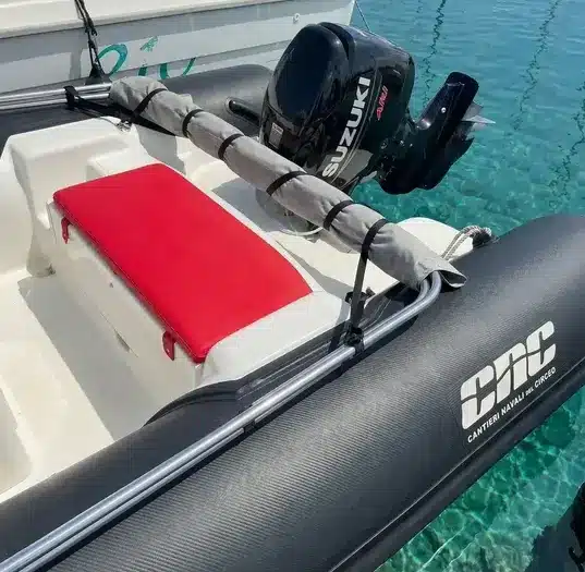 Suzuki 40 horsepower outboard engine RIB rental Alghero no license required